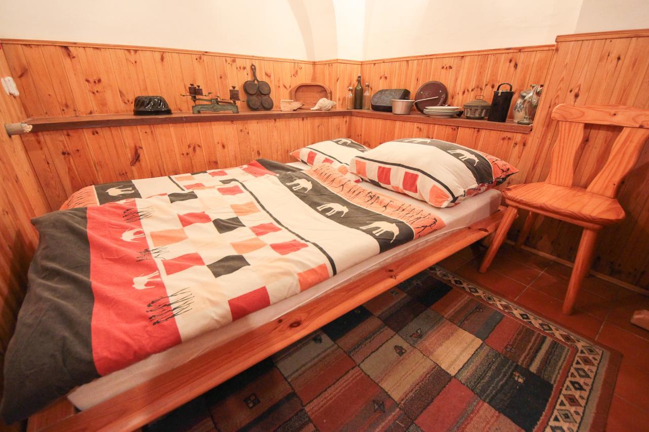 Malebná chalupa u Javorníku na Šumavě Vacov Esterno foto